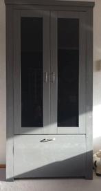 Mooie grijze kast, Ophalen, Zo goed als nieuw, Klassiek modern