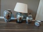Porceleinen vazen en lampen, Ophalen