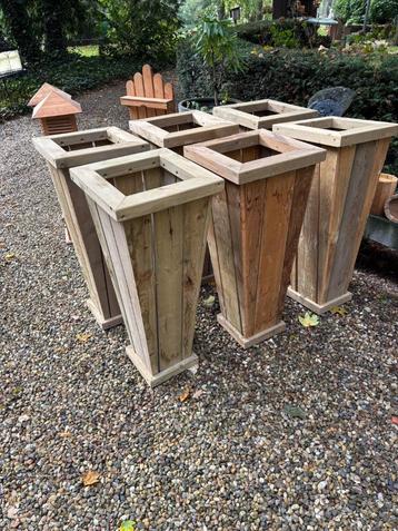 Bloembak hout Hoge bloembak beschikbaar voor biedingen