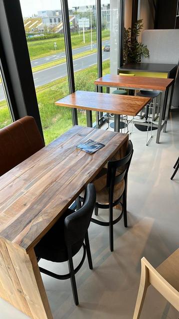 Selectie Statafels, Hoge tafels- Showroom opruiming- Skiep beschikbaar voor biedingen
