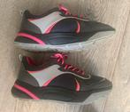 Esprit grijs / roze gympen mt 41, Kleding | Dames, Schoenen, Ophalen of Verzenden, Grijs, Esprit, Sneakers of Gympen