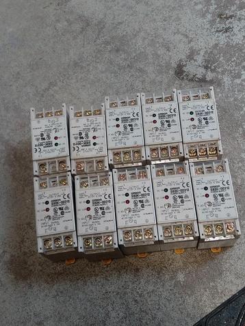 12 volt omron rail voedingen 250 ma beschikbaar voor biedingen
