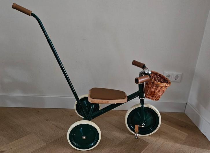 Banwood trike driewieler groen met duwstang, Fietsen en Brommers, Fietsen | Driewielers, Zo goed als nieuw, Duwstang, Ophalen