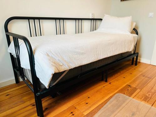 IKEA Fyresdal uittrekbed met 2 z.g.a.n Morgedal matrassen, Huis en Inrichting, Slaapkamer | Bedden, Zo goed als nieuw, Eenpersoons