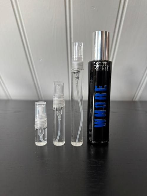 Whore Blue, Aaron Terence Hughes, Verzamelen, Parfumverzamelingen, Zo goed als nieuw, Miniatuur, Ophalen of Verzenden
