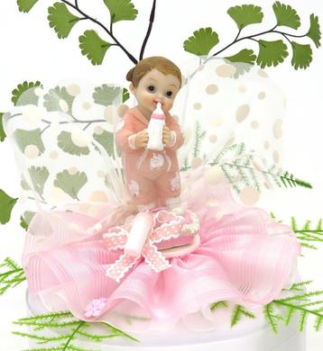 Prachtige leuke roze baby meisje als taarttopper. beschikbaar voor biedingen