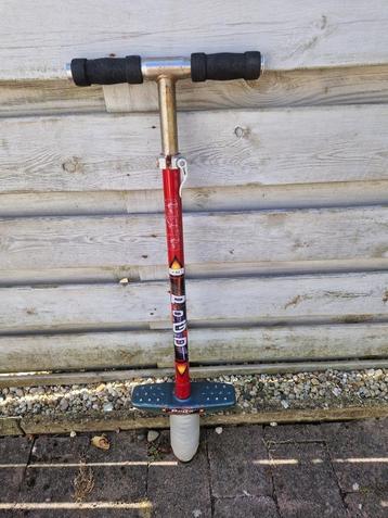 POGO stick ..lekker stunten en springen beschikbaar voor biedingen