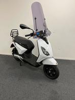 Piaggio one 1 electrische scooter, Fietsen en Brommers, Scooters | Piaggio, Ophalen of Verzenden, Zo goed als nieuw, Overige modellen