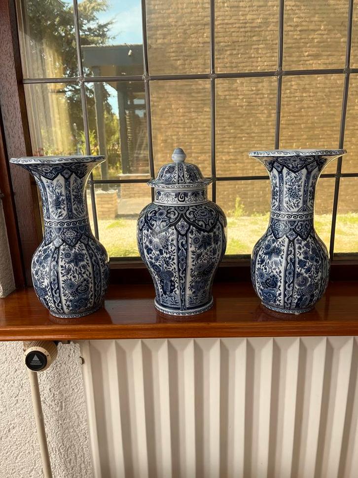 Delfts Blauw Vazen Set - Vintage Aardewerk, 3 stuks + Pot De, Antiek en Kunst, Antiek | Vazen, Ophalen of Verzenden