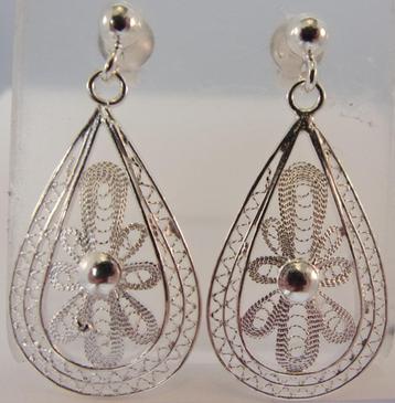 Nieuwe handgemaakte zilveren filigrain oorhangers. beschikbaar voor biedingen