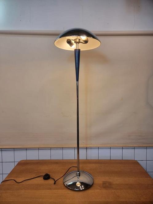 Vintage vloerlamp mushroom chroom en hout, Huis en Inrichting, Lampen | Vloerlampen, Zo goed als nieuw, Minder dan 100 cm, Hout