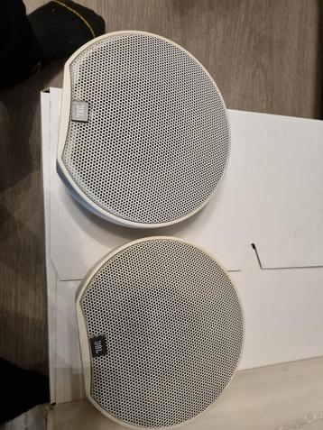Jbl surounds 2 stuks  beschikbaar voor biedingen