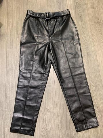 Miss Guided zwarte imitatie leren broek maat 40 beschikbaar voor biedingen
