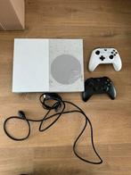 Xbox one S met 2 controllers en kabels, Spelcomputers en Games, Spelcomputers | Xbox One, Ophalen of Verzenden