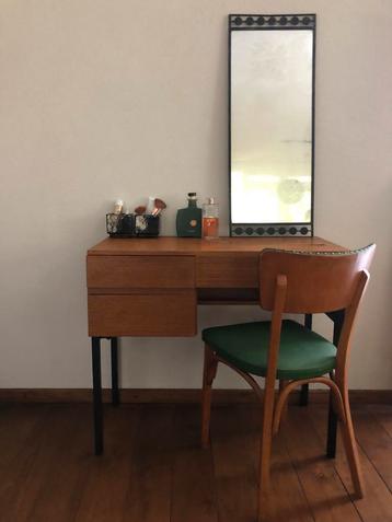 Vintage Kaptafel/Bureautje met Stoel beschikbaar voor biedingen