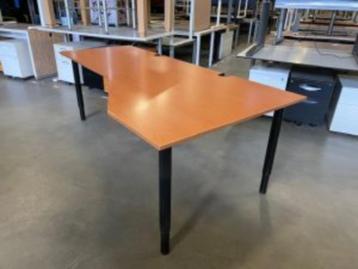 Hoekbureau met knop  220x110/80xH62-82 cm, 38 stuks - afbeelding 4