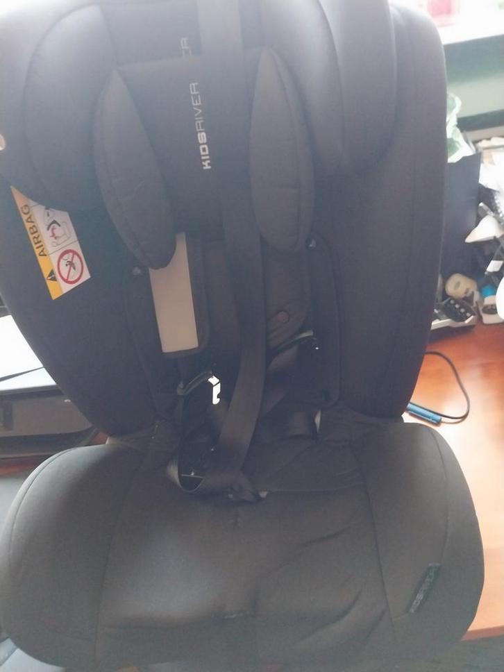 Kidsriver Elin autostoeltje - Zo goed als nieuw!, Kinderen en Baby's, Autostoeltjes, Zo goed als nieuw, Overige merken, Autogordel of Isofix