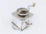 Zilveren miniatuur koffiemolen, P. Somerwil II, Amsterdam, Antiek en Kunst, Verzenden, Zilver