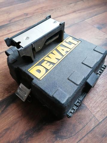 Dewalt Wandklem Beugel tbv. Lijnlaser + Koffer DW088 DW089  beschikbaar voor biedingen