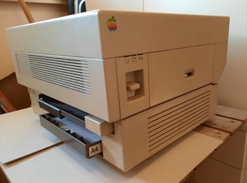 Apple LaserWriter printer vintage beschikbaar voor biedingen
