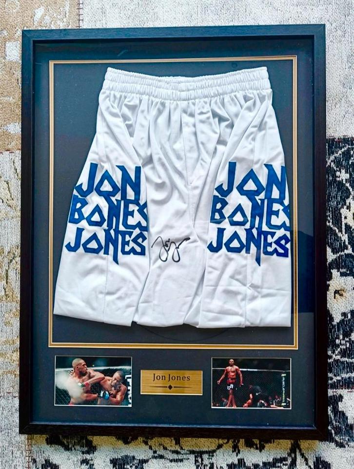 Gesigneerd Jon Jones Broekje - UFC Legende - Beckett, Antiek en Kunst, Kunst | Schilderijen | Modern, Ophalen of Verzenden