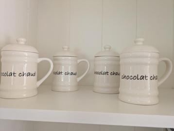 Chocolademelk mokken riviera maison beschikbaar voor biedingen