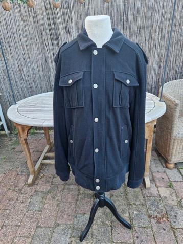 Gave warme jas van Esprit beschikbaar voor biedingen