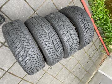 4 x Vredestein Snowtrack 195/60 R15 beschikbaar voor biedingen