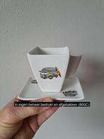 Kop en schotel Volkswagen met surfplank, porselein D7x H9cm, Ophalen of Verzenden, Porselein, Overige stijlen, Kop(pen) en/of Schotel(s)