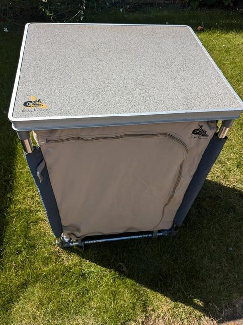 Defa kampeerkast, Caravans en Kamperen, Kampeermeubelen, Zo goed als nieuw, Campingkast, Ophalen