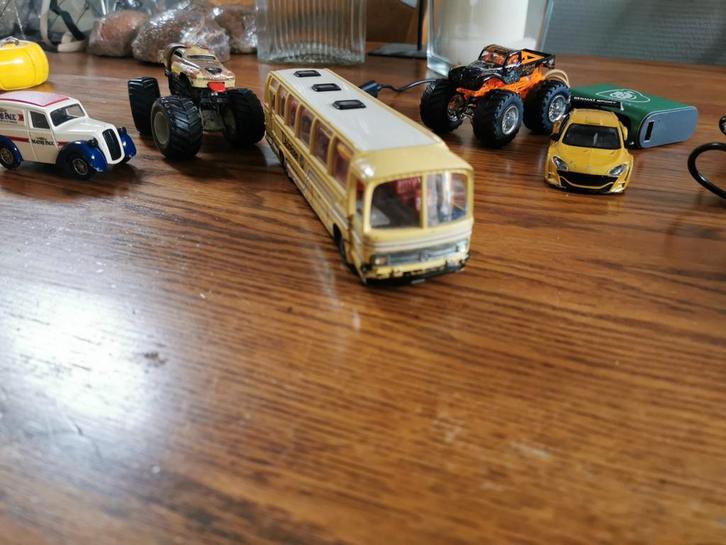 tekno mercedes benz 302 oad bus, Hobby en Vrije tijd, Modelauto's | 1:24, Gebruikt, Bus of Vrachtwagen, Overige merken, Ophalen of Verzenden