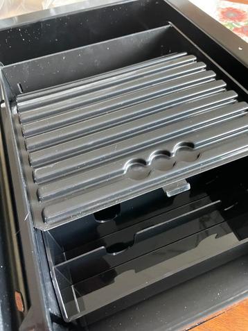 Bureau kluis voor montage aan bureau beschikbaar voor biedingen