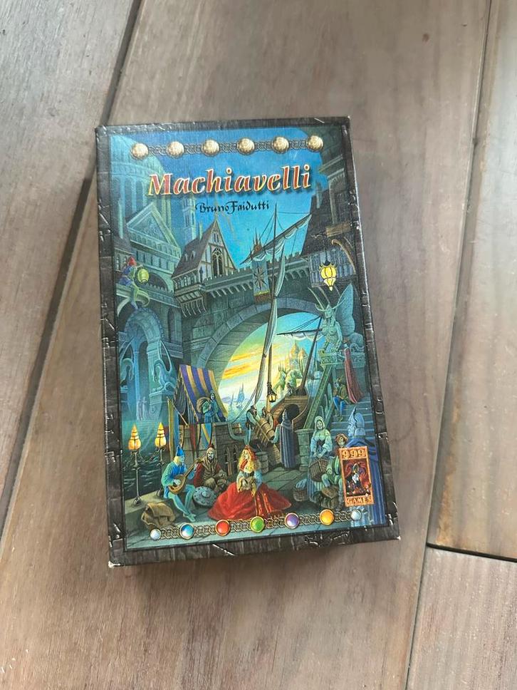 Machiavelli Kaartspel - Strategisch Bouwen!, Hobby en Vrije tijd, Gezelschapsspellen | Bordspellen, Zo goed als nieuw, Drie of vier spelers