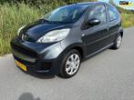 Peugeot 107 1.0-12V XS is goed onderhouden en beschikt over, Voorwielaandrijving, Stof, Gebruikt, Zwart