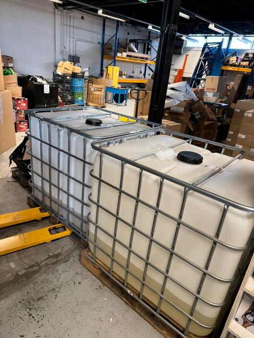 2x IBC Container Tank 2000 liter incl 400 liter afwasmiddel, Tuin en Terras, Regentonnen, Zo goed als nieuw, Kunststof, 150 liter of meer
