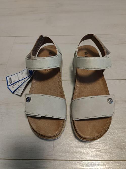 Nieuwe lederen sandalen lichtbeige ivoor maat 39 comfortabel, Kleding | Dames, Schoenen, Nieuw, Sandalen of Muiltjes, Wit, Ophalen of Verzenden