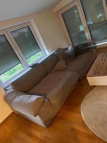 Bankstel Duitse beschikbaar voor biedingen