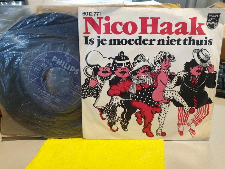 Nico Haak - Is je moeder niet thuis, 2 aanwezig (x15), Cd's en Dvd's, Vinyl Singles, Gebruikt, Nederlandstalig, Ophalen of Verzenden