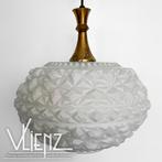 Midcentury, vintage lamp, hanglamp melkglas en messing, Ophalen, Midcentury, vintage, mid century, retro, space age, Gebruikt