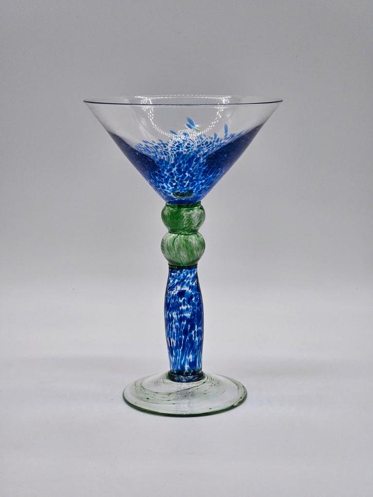 Handgeblazen Martini Glas Studio Glasshytan Åhus, Antiek en Kunst, Antiek | Glas en Kristal, Ophalen of Verzenden