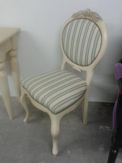1 Medaillon STOEL met Rozen Ornament <> Off-White en Groen, Huis en Inrichting, Stoelen, Zo goed als nieuw, Eén, Hout, Stof, Wit