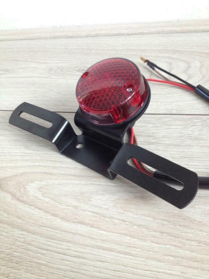 Achterlicht rond + kentekenplaathouder, Motoren, Tuning en Styling, Ophalen of Verzenden