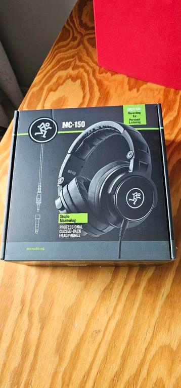 Mackie MC-150 Studio Headphones beschikbaar voor biedingen