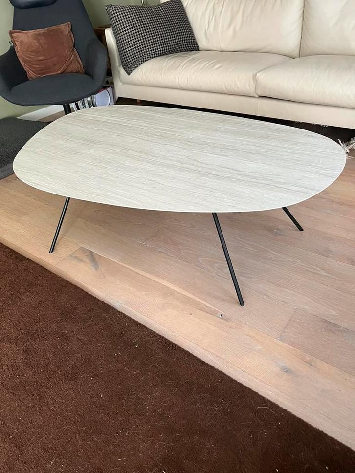 Salontafel leolux liliom XL, Huis en Inrichting, Tafels | Salontafels, Zo goed als nieuw, Minder dan 50 cm, 50 tot 100 cm, 100 tot 150 cm