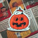 Snoopy van Peanuts comic met pompoen Halloween sticker, Verzamelen, Stripfiguren, Nieuw, Plaatje, Poster of Sticker, Snoopy, Verzenden