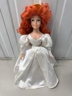 Disney Ariel porseleinen pop, Ophalen of Verzenden, Pocahontas of Kl. Zeemeermin, Gebruikt, Overige typen