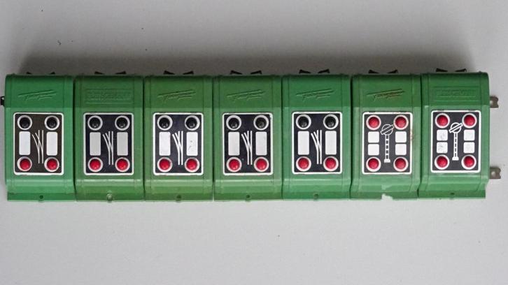 7 Fleischmann schakelaars - voor wissels en ontkoppelrails, Hobby en Vrije tijd, Modeltreinen | N-Spoor, Zo goed als nieuw, Transformator of Voeding
