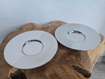 Nespresso schotels door Atelier Oï beschikbaar voor biedingen