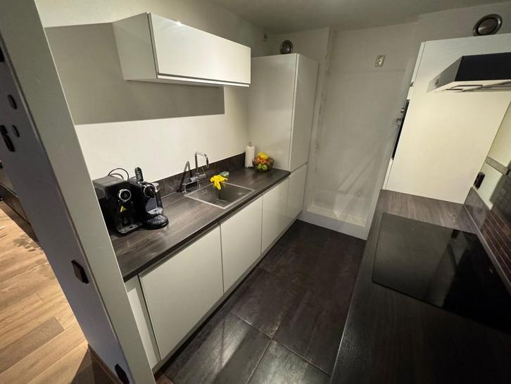 Witte keuken inclusief apparatuur (exclusief vaatwasser), Huis en Inrichting, Keuken | Complete keukens, Gebruikt, Dubbelwandige keuken