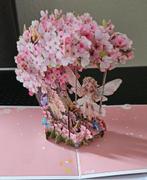 3D Pop Up Kaart - Meisje op Schommel, Ophalen of Verzenden, Nieuw, Knutselwerk